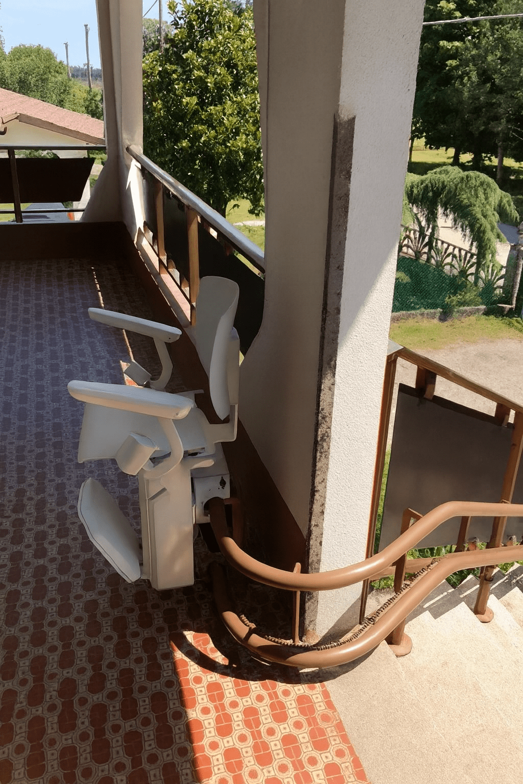 montascale esterno min